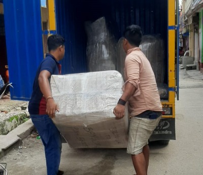 Loading and Unloading in Jorethang